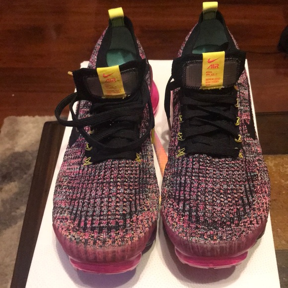 Women’s Air Vapormax Flyknit 3 - Picture 7 of 7